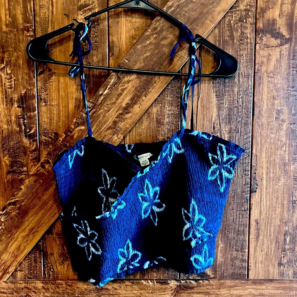 American Eagle NWT Floral Tie Strap Smocked ribbed Crop Top Blue‎ Women's Large